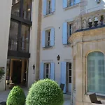 Szálloda Clos La Boetie & 4*