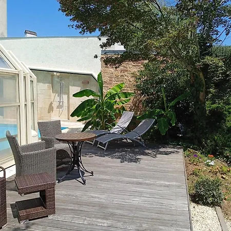 Clos La Boetie & Hotel