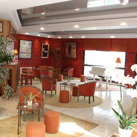 Clos La Boetie & Sarlat-la-Canéda