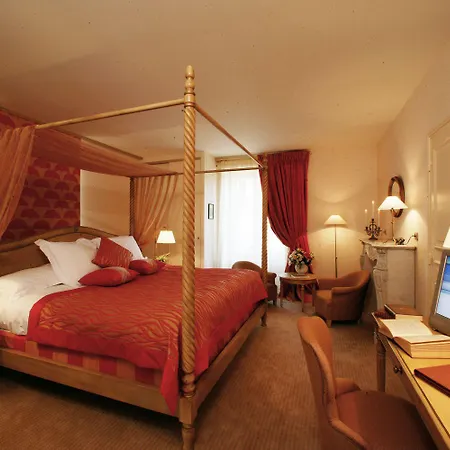 Clos La Boetie & 4*