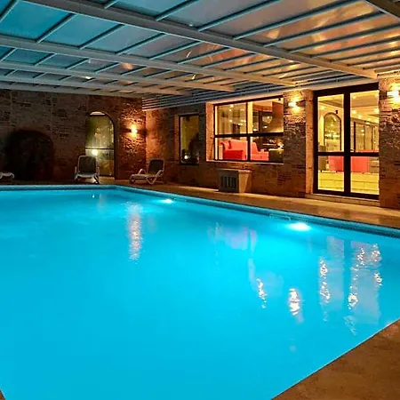 Clos La Boetie & 4*