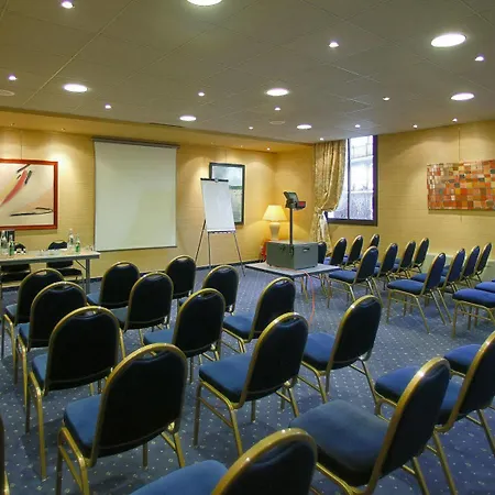 Hotell Clos La Boetie & 4*