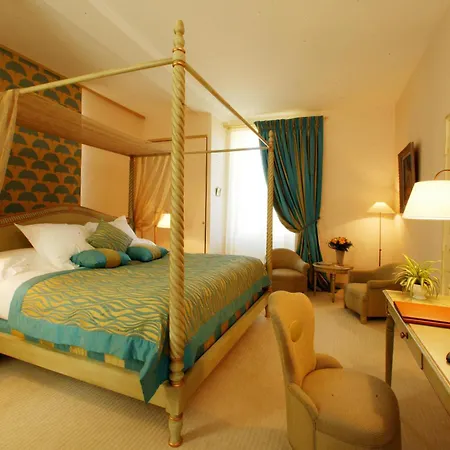 Hotell Clos La Boetie &