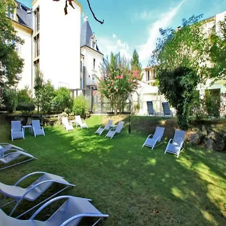 Clos La Boetie & Hotell