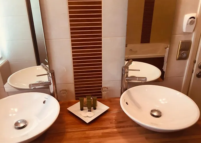 Clos La Boetie & Hotel