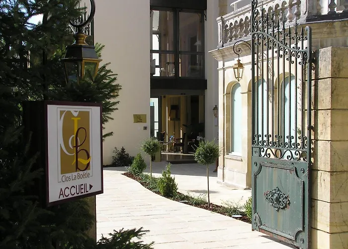 Hotel Clos La Boetie & 4*