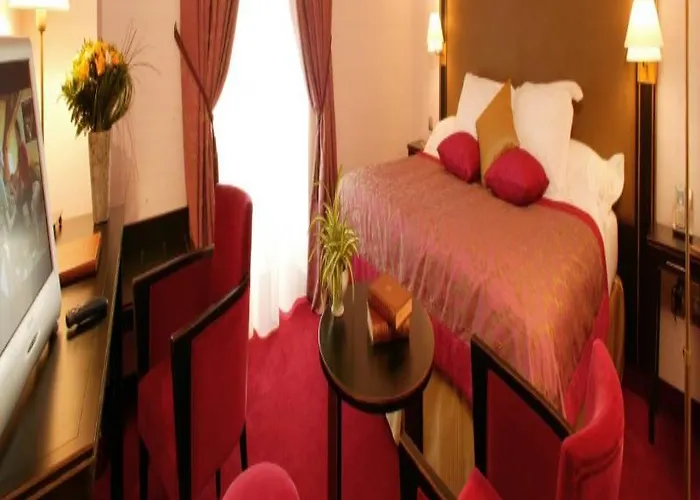 Clos La Boetie & Hotel