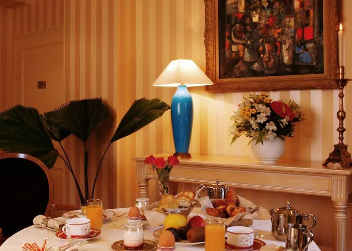 Clos La Boetie & Hotel 4*