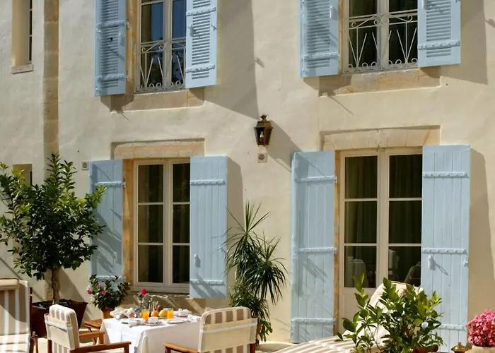 Clos La Boetie & Hotel 4*