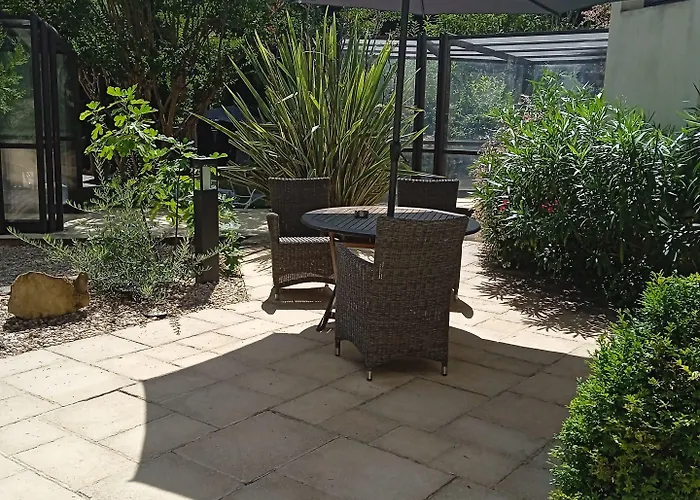 Hotel Clos La Boetie & 4*