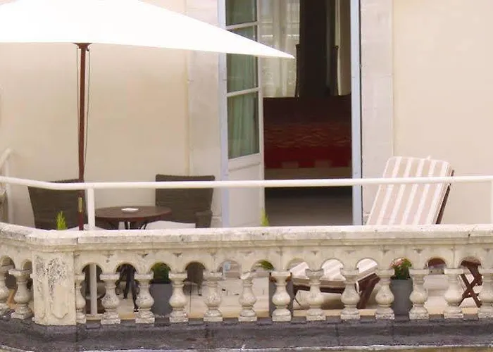 Clos La Boetie & Hotel 4*