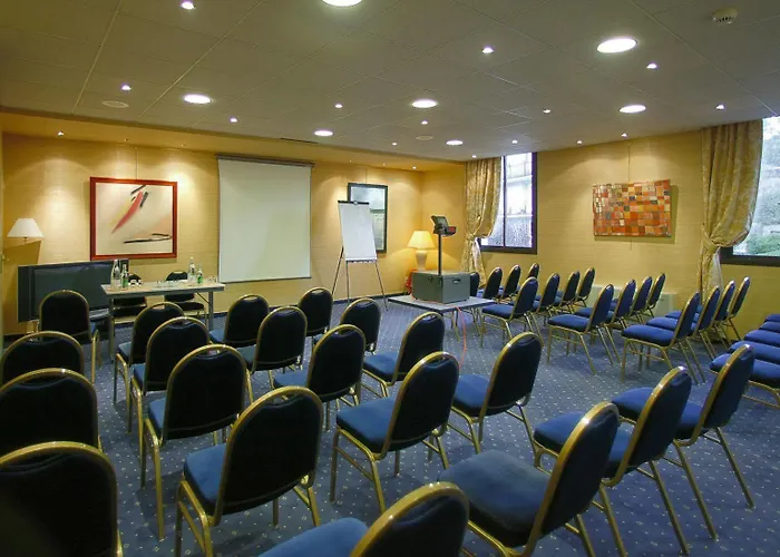 Hotel Clos La Boetie & 4*