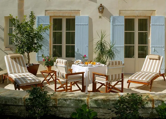 Clos La Boetie & Hotel