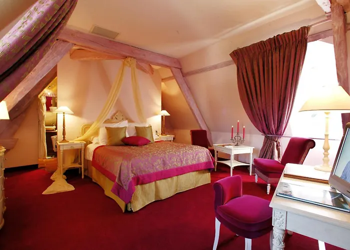 Hotel Clos La Boetie & 4*